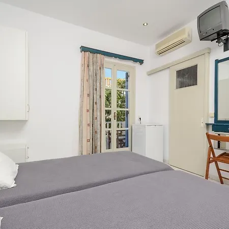 Windmill Naxos Pensionat 3*